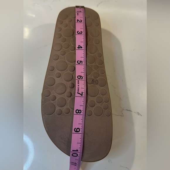 FANTASY SANDALS Tan and Gold Comfort Sandals with Metallic Straps - Picture 13 of 15